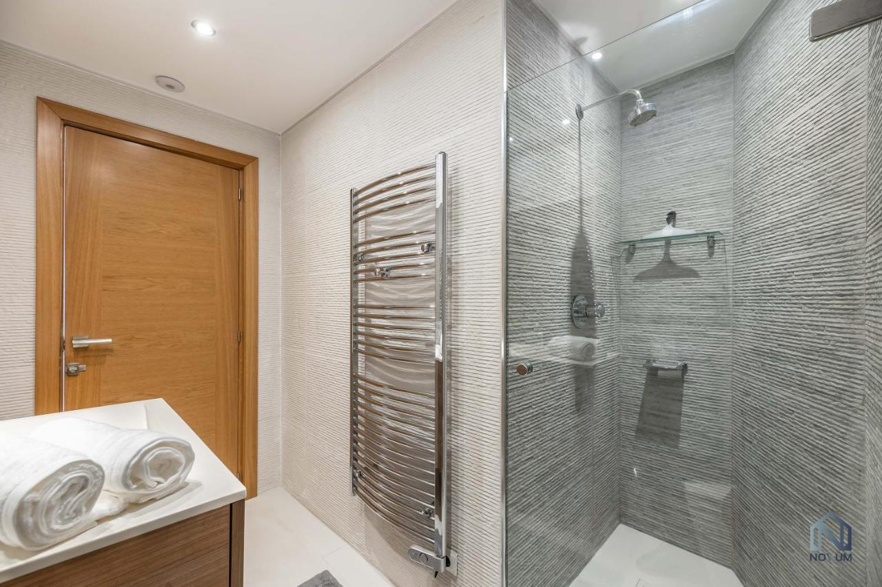Newly Renovated 4 Bdrm W Pool In Location Apartment