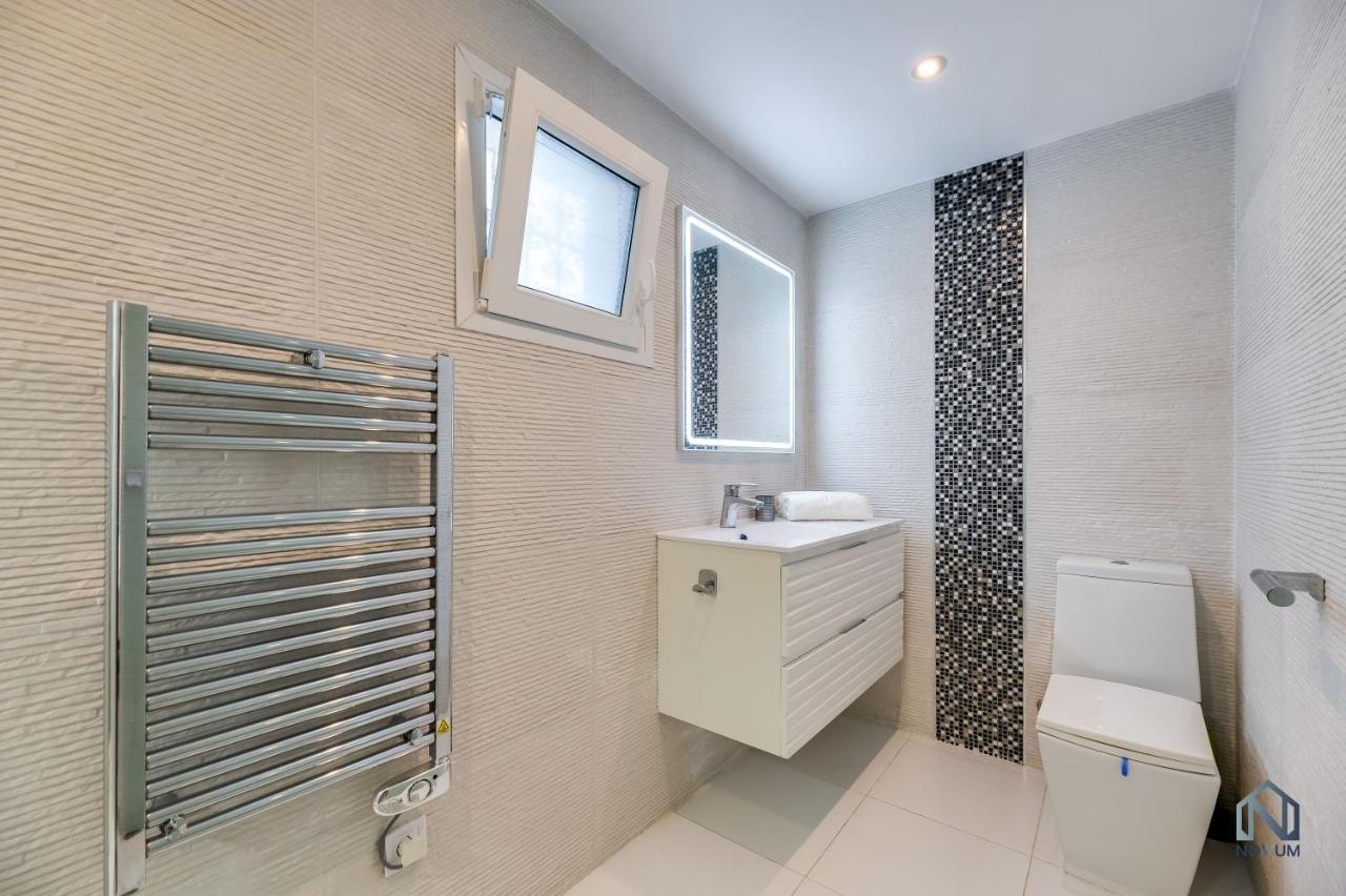 Appartement Newly Renovated 4 Bdrm W Pool In Location *