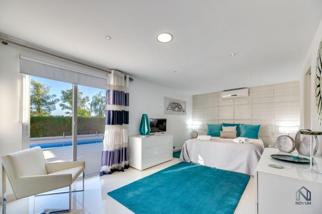 Appartement Newly Renovated 4 Bdrm W Pool In Location *